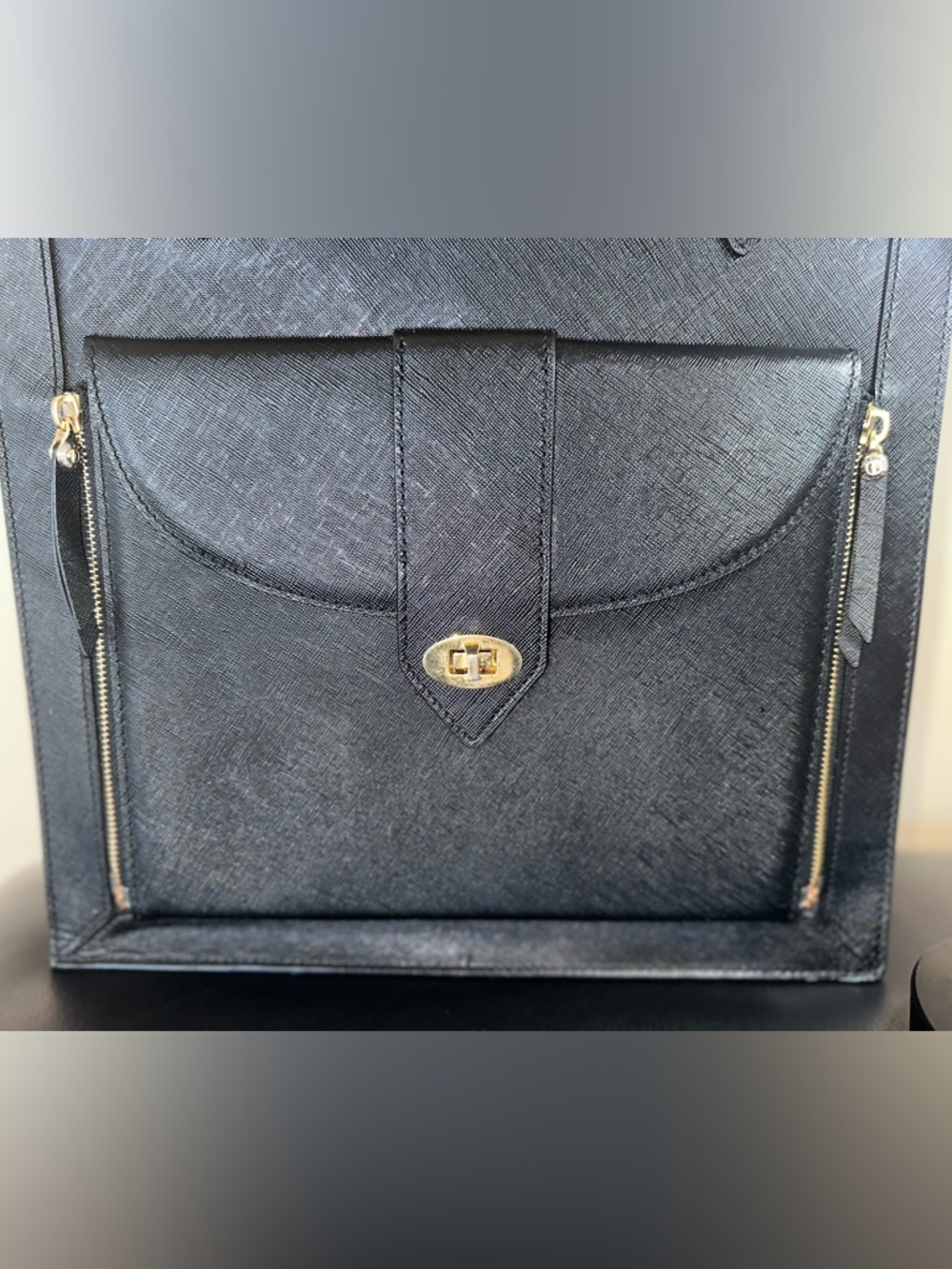 ✨ Henri Bendel Saffiano Black Leather •  Zip off Tablet Case • Collector • Rare - Picture 3 of 15